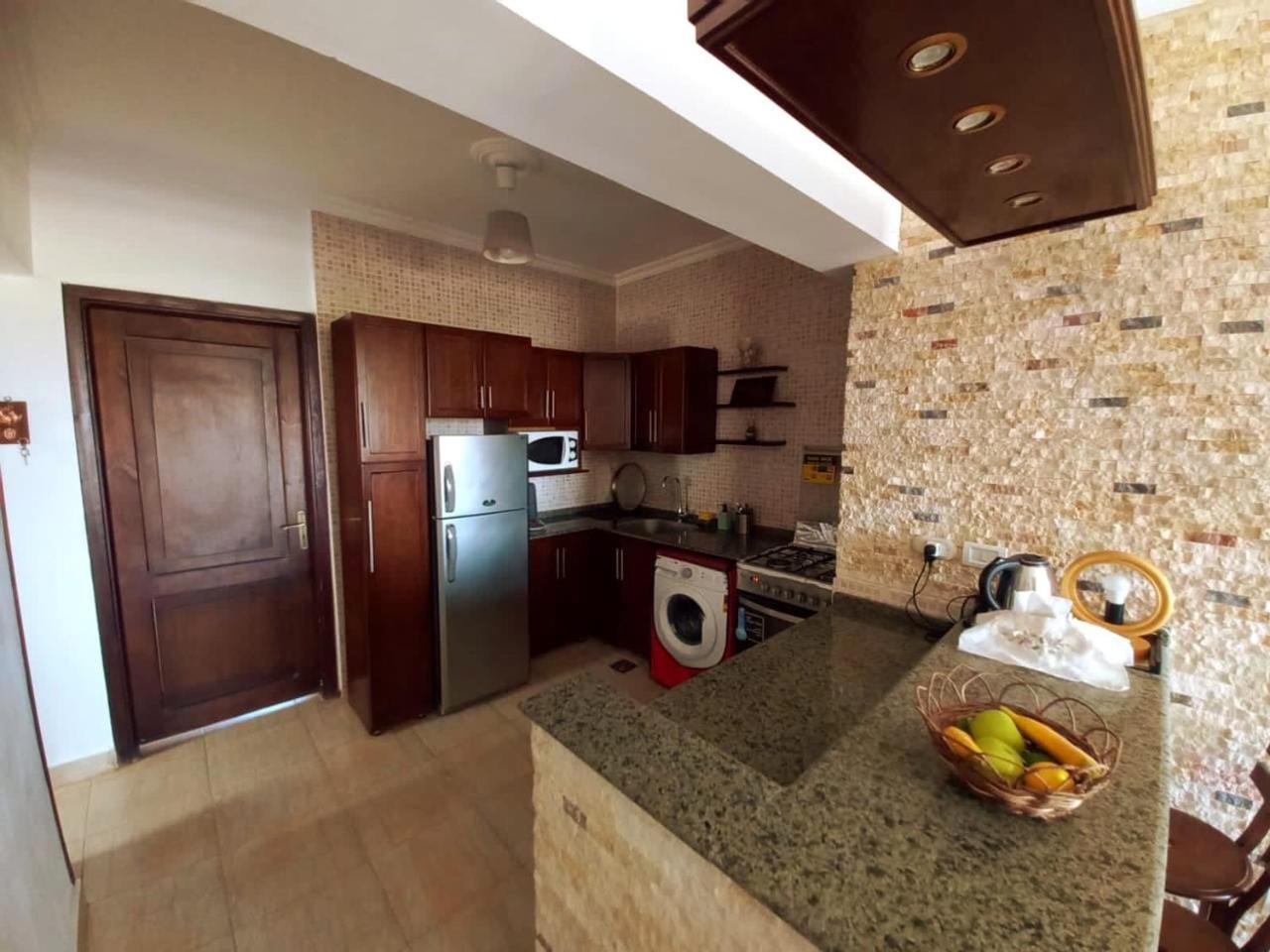 Chalet Marina Wadi Degla Families Only Pool View 2Nd Floor 6 Adults Ain Sukhna Exterior photo