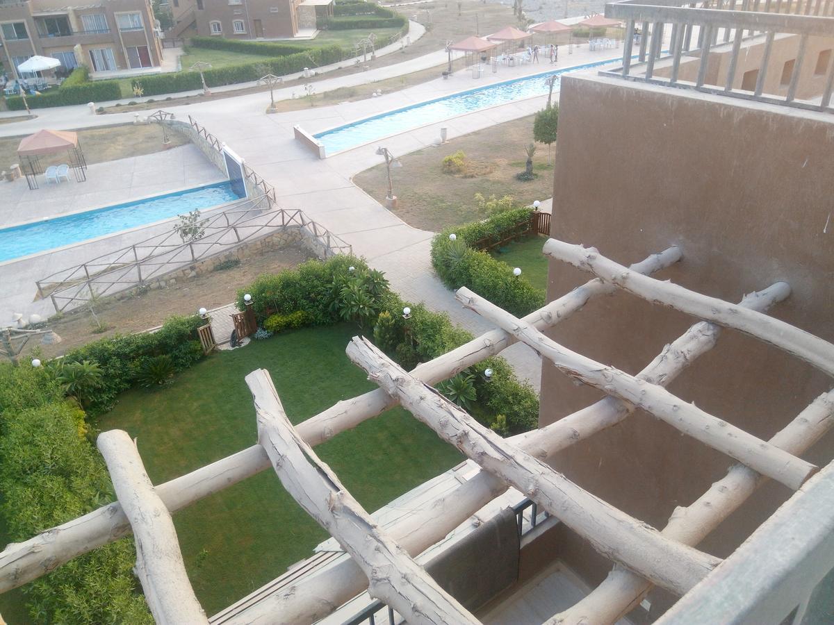 Chalet Marina Wadi Degla Families Only Pool View 2Nd Floor 6 Adults Ain Sukhna Exterior photo